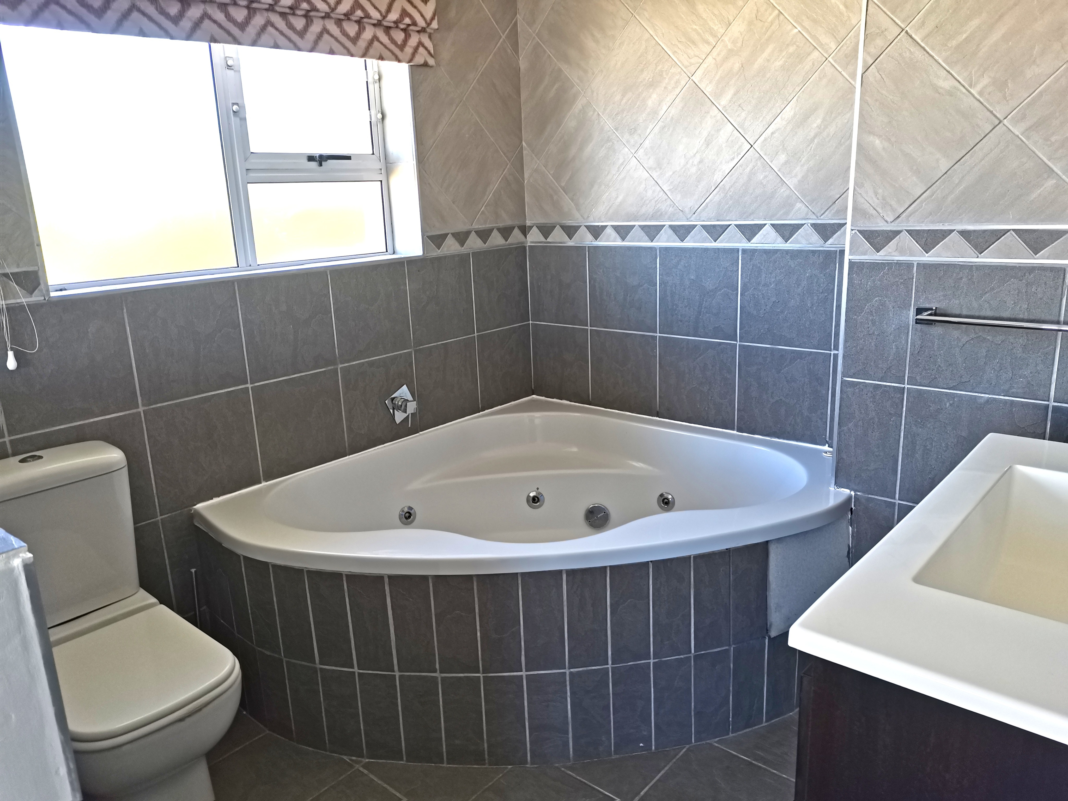 3 Bedroom Property for Sale in Dana Bay Western Cape